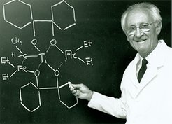 Prof. Wilke in the lecture hall at the Max-Planck-Institut für Kohlenforschung