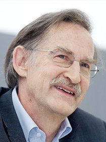Manfred Reetz hält erste Barluenga Lectureship an der Universität von Oviedo in Spanien