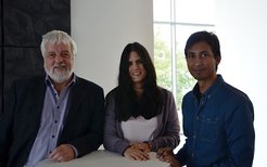 Mulheim scientists simulate how solvent molecules cooperate in reactions