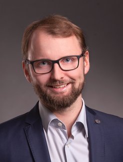 Dr. Rene Albert