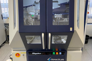 Rigaku SmartLab Powder Diffraktometer