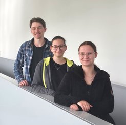 The JAV currently consists of: Hinrich Kludig (left); Jolina Keßler (middle, chairperson); Anna-Lena Lenders (right)