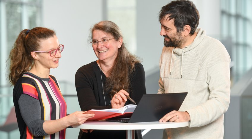 Faculty Positions Faculty Positions