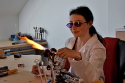 The girls were also allowed to craft their own objects in the glasblowing workshop.