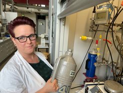 Saskia Schulthoff is working as a technician in the department of Organometallic Chemistry. She has also been active for years as chairwoman of our works council.