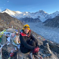 She loves working in the lab as well as exploring the world: Beatrice Lansbergen is a PhD student in the department of Organic Synthesis.