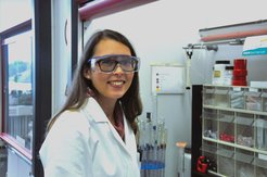 Sandra Klimmek works as a technician at our institute.